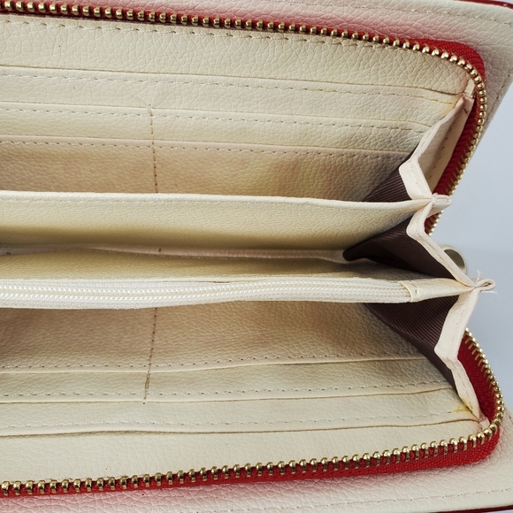 Ladies Red Patent Leather Stunning Wallet - Picture 5 of 7